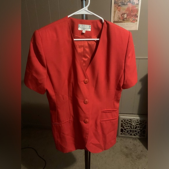 Braemar Petites By Jeremy Scott Red Suit. Short Sleeved Blazer And Pleated Pants - Picture 1 of 4